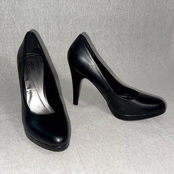 Apt. 9 Shoes - Apt. 9 | NWOB Black Karsen Pumps | Size 7.5